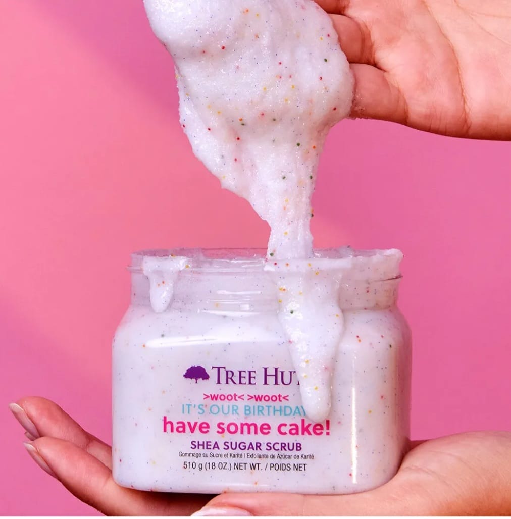 Tree Hut Exfoliating Shea Sugar Scrub Birthday Cake.
