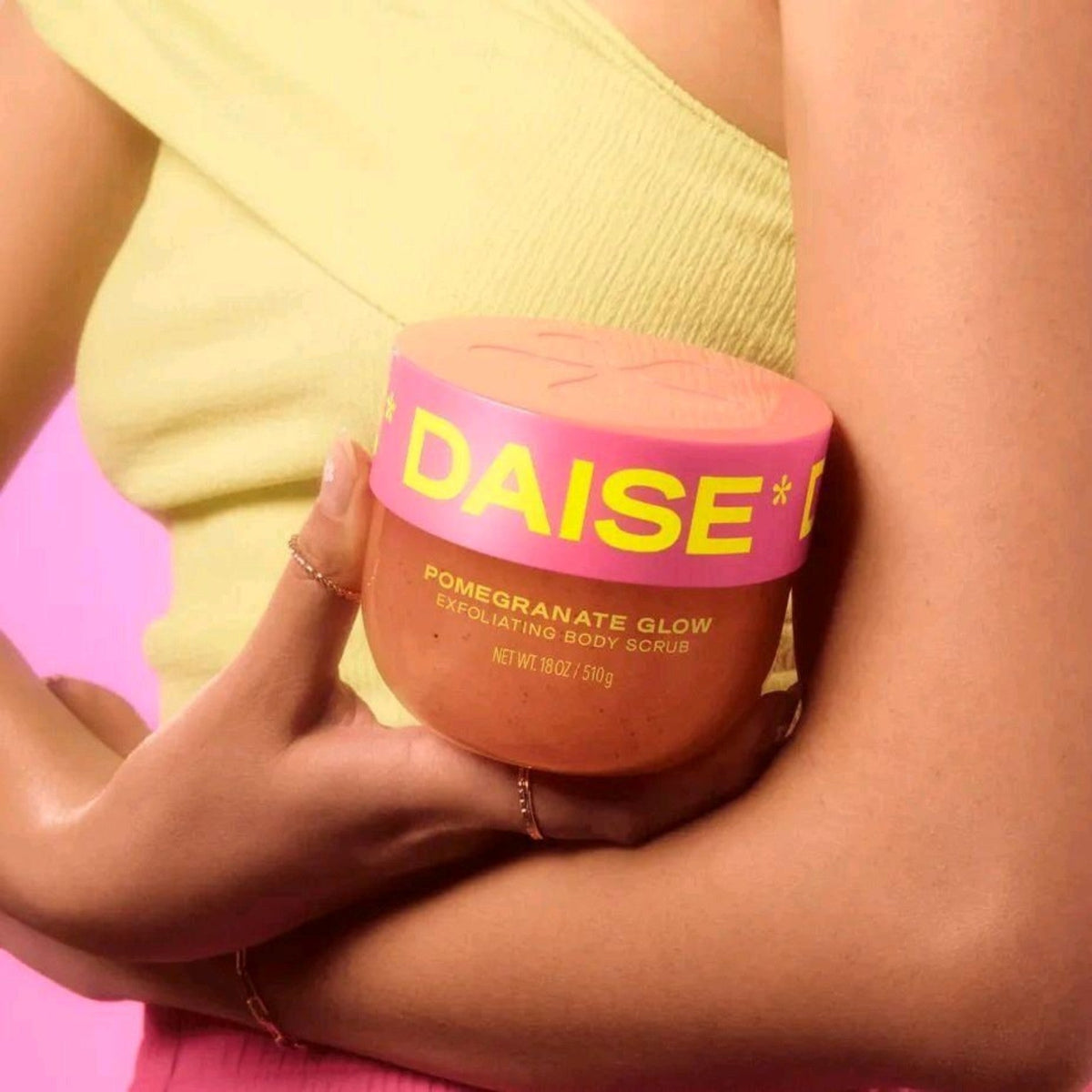 Daise Pomegranate Glow Body Scrub lifestyle