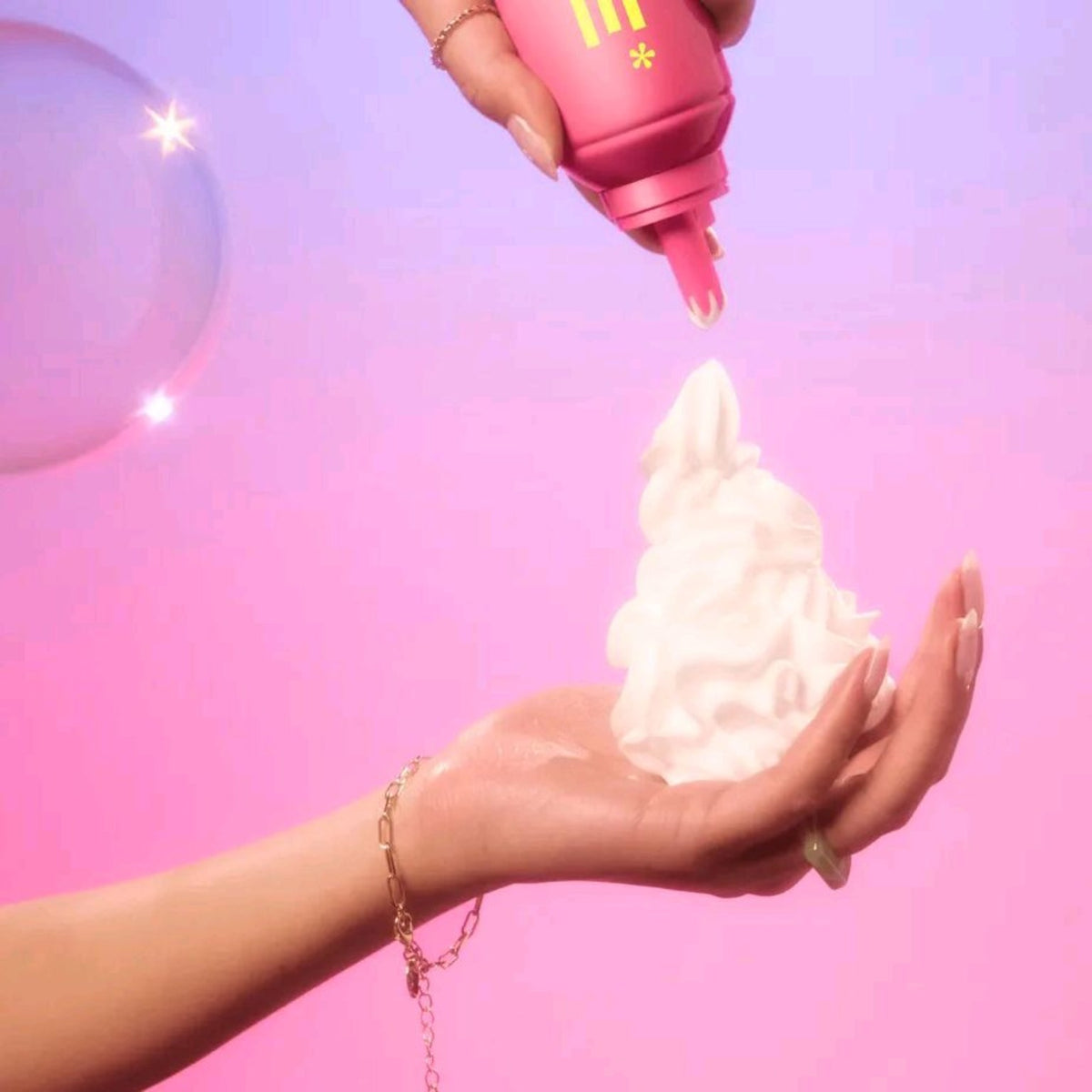 Daise Pomegranate Whip foaming body wash texture