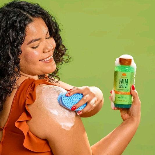 Tree Hut Palm Grove Foaming Gel Wash in use