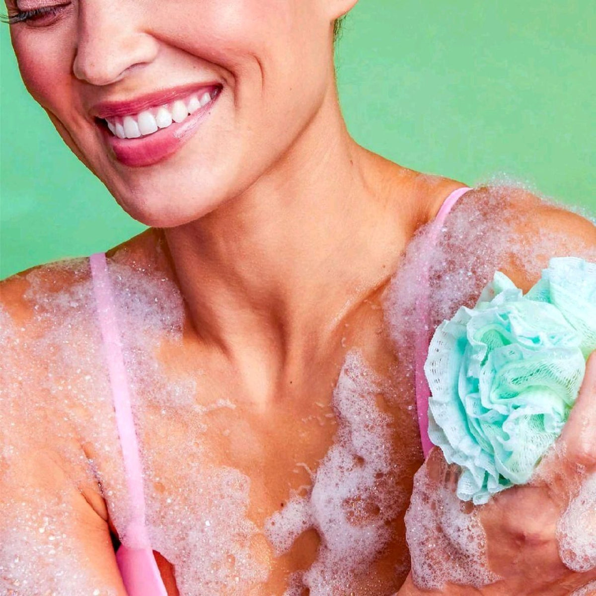 Tree Hut Pink Hibiscus Foaming Gel Wash shower lifestyle