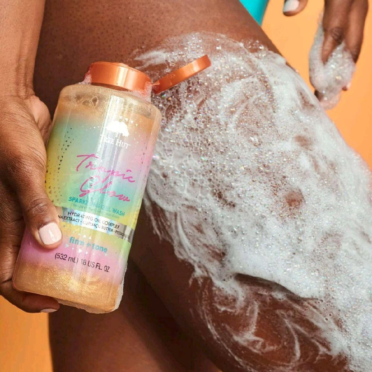 Tree Hut Tropic Glow Sparkling Gel Wash 532ml in use